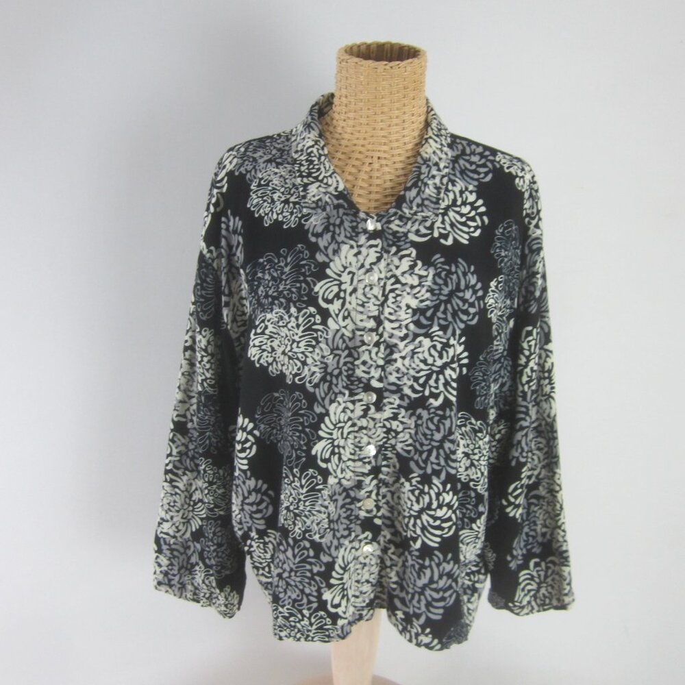 Very Vineyard Womens M / L Blue Gray Abstract Tropical Print Rayon Cropped Shirt